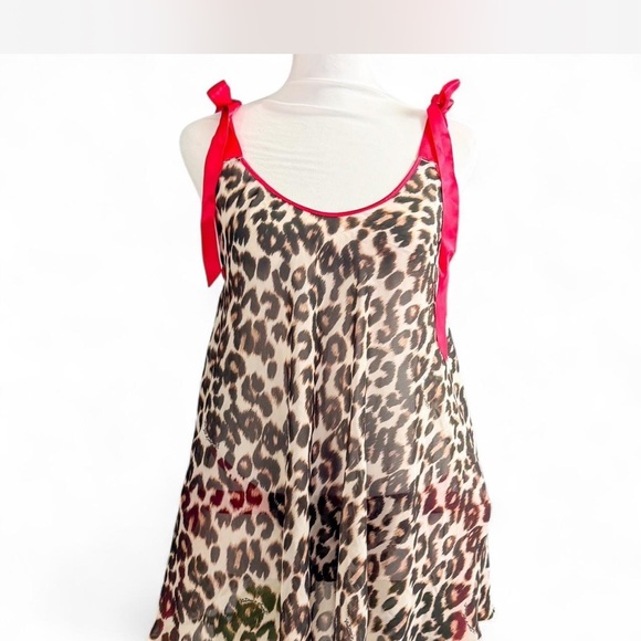 Victoria’s Secret Leopard Print Lingerie with Red Accents - Picture 2 of 10